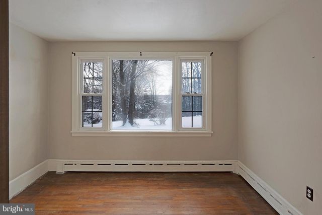 2428 E KINGS HWY, Coatesville, PA 19320