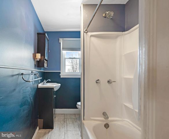 2428 E KINGS HWY, Coatesville, PA 19320