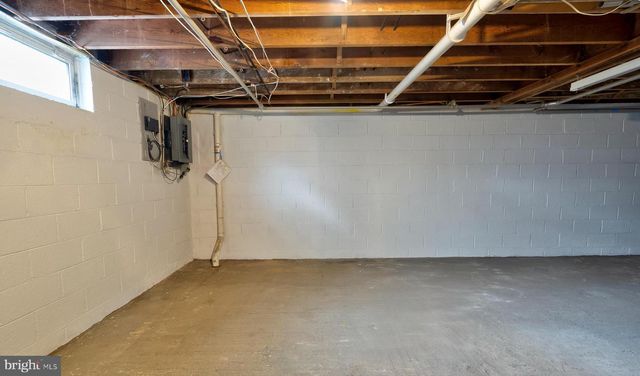 2428 E KINGS HWY, Coatesville, PA 19320