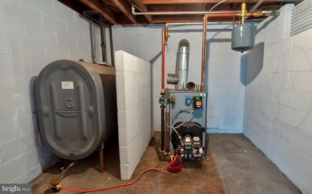 2428 E KINGS HWY, Coatesville, PA 19320