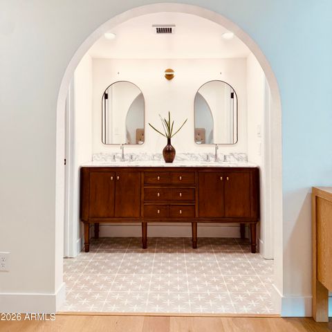 6139 W ALTADENA Avenue, Glendale, AZ 85304