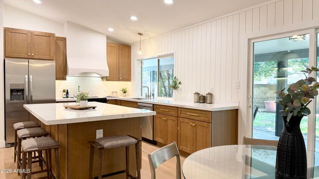 6139 W ALTADENA Avenue, Glendale, AZ 85304