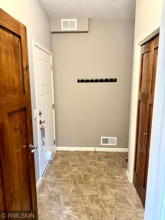 20596 Everton Court N, Forest Lake, MN 55025 — photo 4