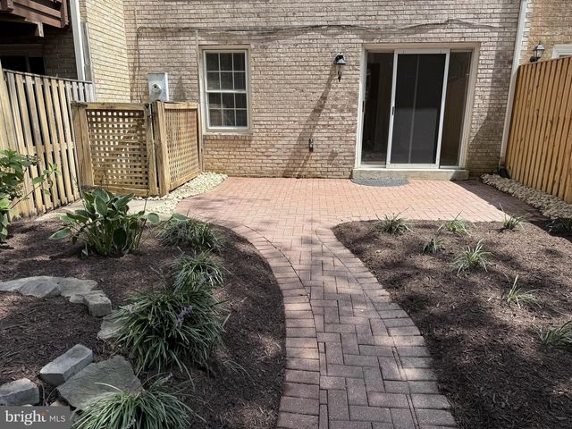 7378 JIRI WOODS CT, Springfield, VA 22153
