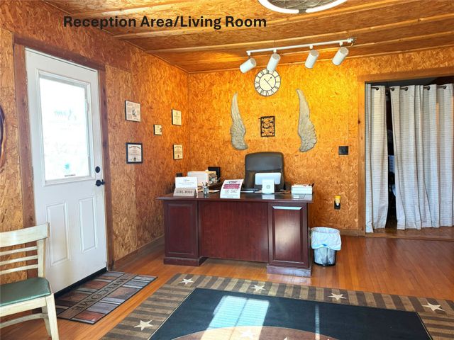 604 W 11th Street, Quanah, TX 79252