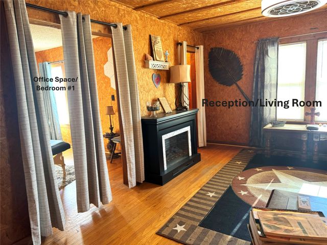 604 W 11th Street, Quanah, TX 79252