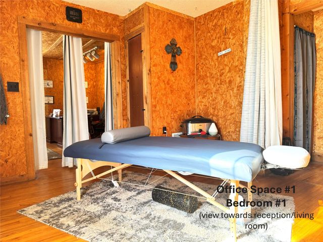 604 W 11th Street, Quanah, TX 79252