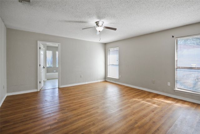 903 Robinwood Court, Arlington, TX 76017