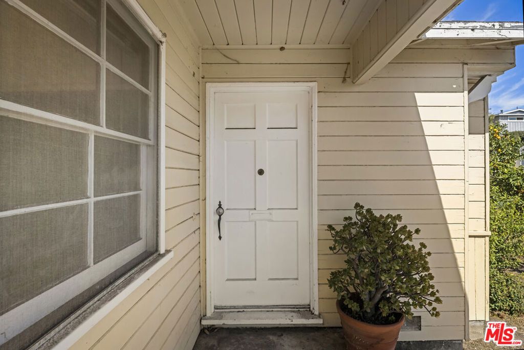 1151 Chestnut Avenue, Manhattan Beach, CA 90266 — photo 5