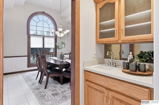 113 Shoreline Drive, Carter Lake, IA 51510