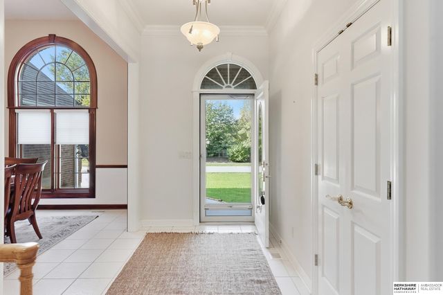 113 Shoreline Drive, Carter Lake, IA 51510