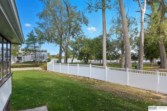 113 Shoreline Drive, Carter Lake, IA 51510