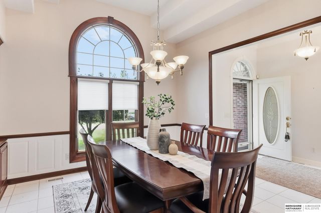 113 Shoreline Drive, Carter Lake, IA 51510