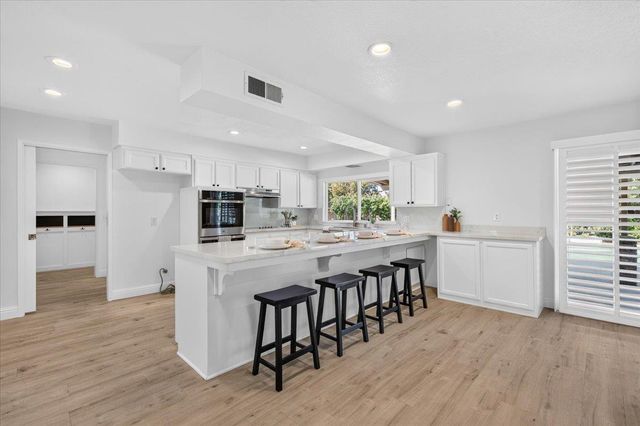 1634 W Morris Avenue, Fresno, CA 93711