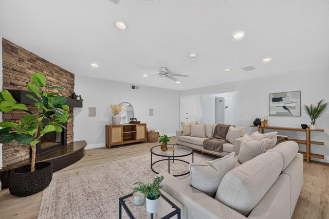 1634 W Morris Avenue, Fresno, CA 93711