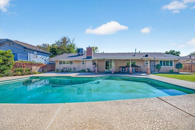 1634 W Morris Avenue, Fresno, CA 93711