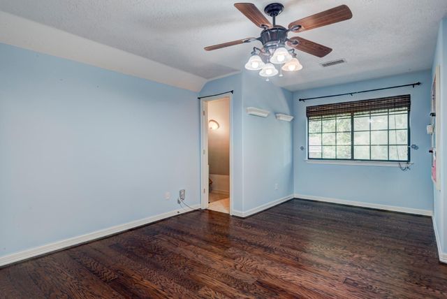 21015 Imperial Oak Drive, Magnolia, TX 77355