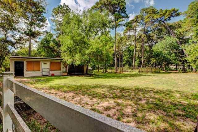 21015 Imperial Oak Drive, Magnolia, TX 77355