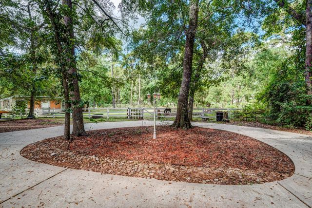 21015 Imperial Oak Drive, Magnolia, TX 77355