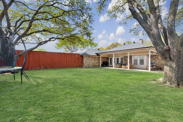 10216 Shadow Way, Dallas, TX 75243