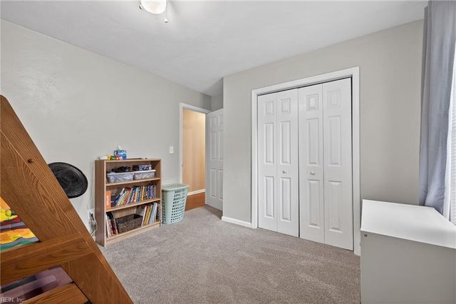 725 Providence RD, Chesapeake, VA 23325