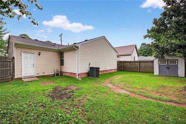 725 Providence RD, Chesapeake, VA 23325