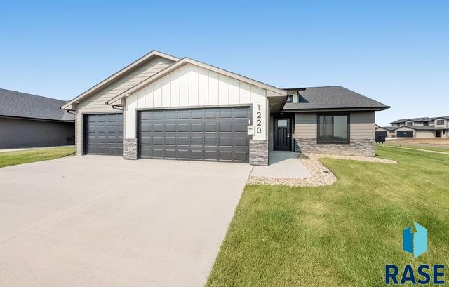1220 E Dutch St Street, Tea, SD 57064