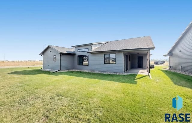 1220 E Dutch St Street, Tea, SD 57064