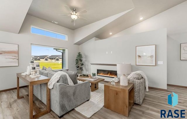 1220 E Dutch St Street, Tea, SD 57064