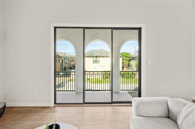 5232 Schuler Street, Houston, TX 77007