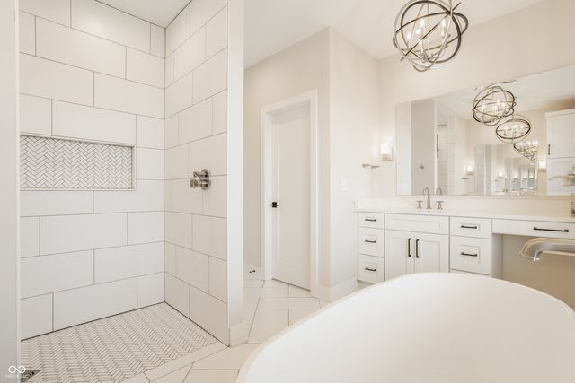8095 Melbourne Place, Zionsville, IN 46077