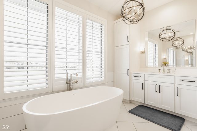 8095 Melbourne Place, Zionsville, IN 46077