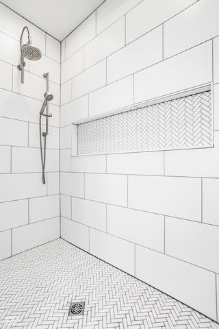 8095 Melbourne Place, Zionsville, IN 46077