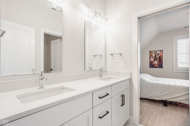 8095 Melbourne Place, Zionsville, IN 46077
