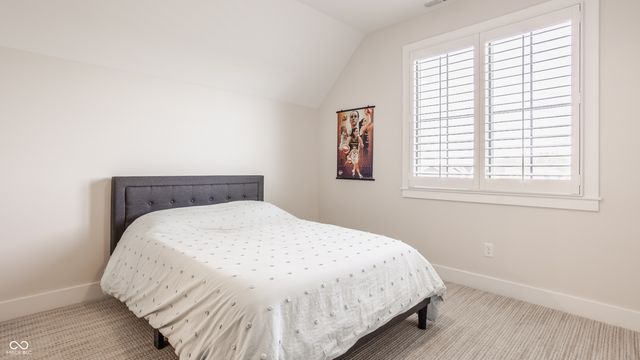 8095 Melbourne Place, Zionsville, IN 46077
