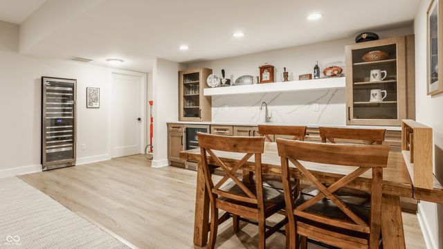 8095 Melbourne Place, Zionsville, IN 46077