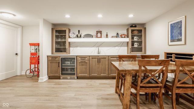 8095 Melbourne Place, Zionsville, IN 46077
