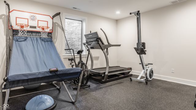8095 Melbourne Place, Zionsville, IN 46077