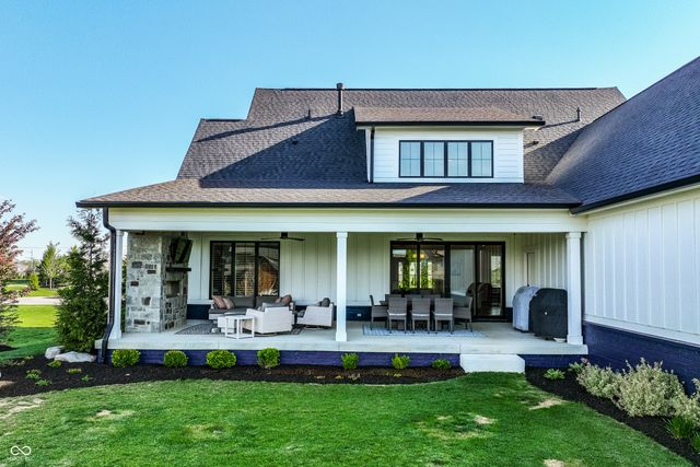8095 Melbourne Place, Zionsville, IN 46077