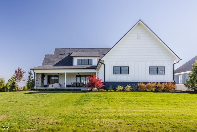 8095 Melbourne Place, Zionsville, IN 46077