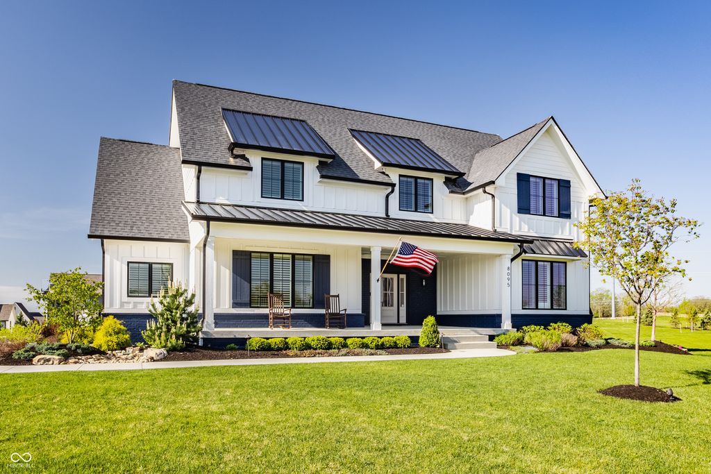 8095 Melbourne Place, Zionsville, IN 46077