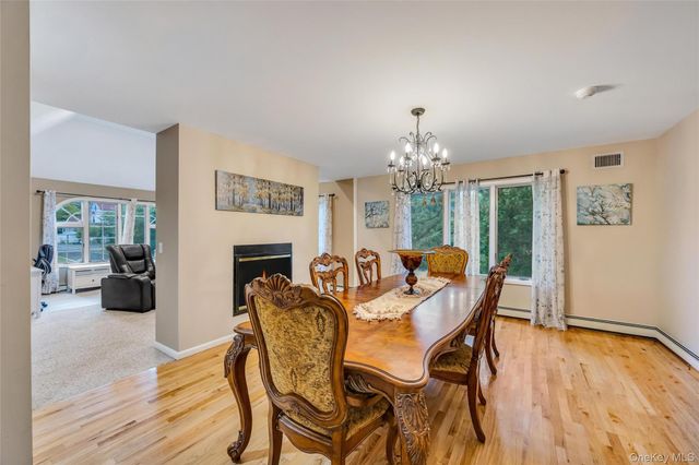 275 S Gillette Avenue, Bayport, NY 11705