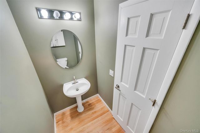 275 S Gillette Avenue, Bayport, NY 11705