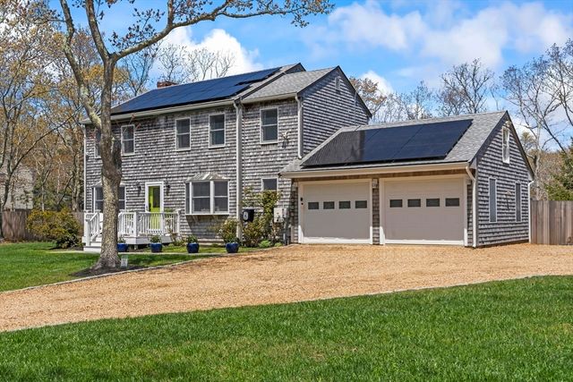 105 Whalers Walk, Edgartown, MA 02539