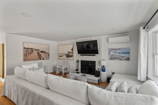 105 Whalers Walk, Edgartown, MA 02539