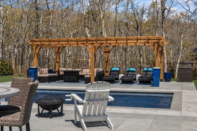 105 Whalers Walk, Edgartown, MA 02539