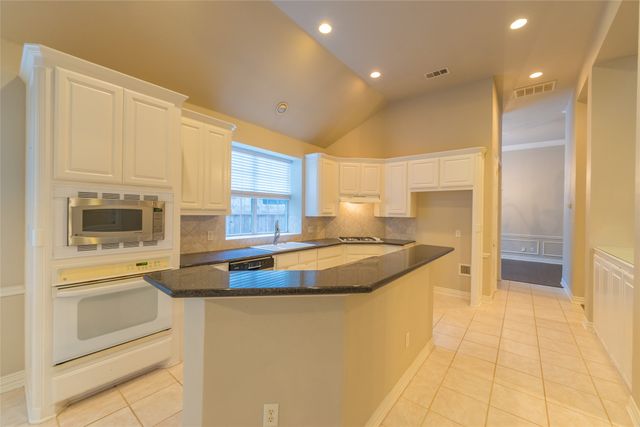 516 Arcadia Drive, Keller, TX 76248