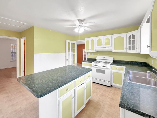 1450 Brighton Avenue, San Antonio, TX 78211