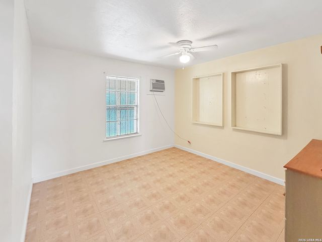 1450 Brighton Avenue, San Antonio, TX 78211