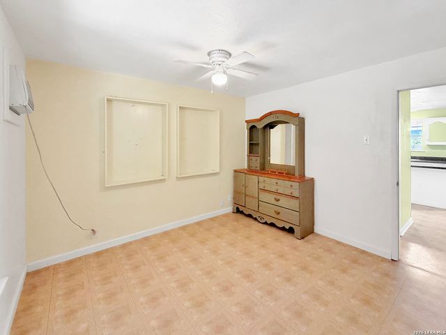 1450 Brighton Avenue, San Antonio, TX 78211